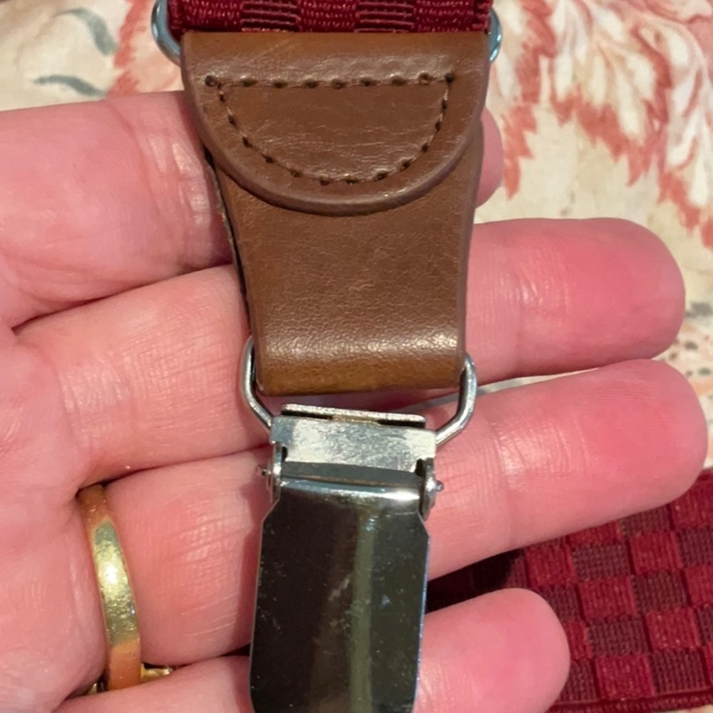One Size Adjustable Mens Dress Or Casual Suspenders In A Elegant Burgundy Color - Picture 6 of 7